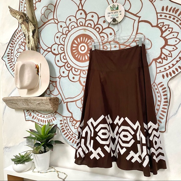 Beautiful trendy BOHO skirt w Aztec/ Native fell - Picture 3 of 10